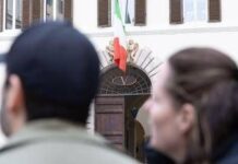 Valentino, apre oggi a Roma la camera ardente