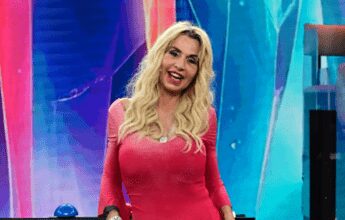 Valeria Marini, la truffa alla madre: “Grazie alla fede ne siamo uscite”