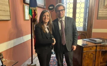 Vicenza, a palazzo Trissino confronto Regione-Comune sulle politiche sociali e ai Musei civici due dipinti antichi in dono Vicenza, a Palazzo Trissino il sindaco Giacomo Possamai incontra l'assessora Paola Poma