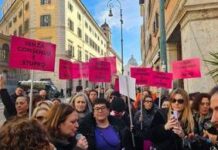 Violenza sulle donne, manifestazione di fronte al Senato: protesta contro testo Bongiorno