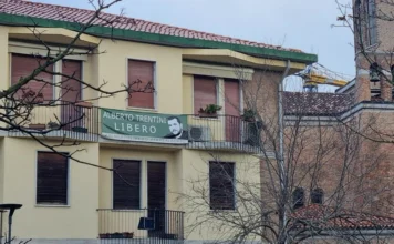 Liberazione Trentini, la gioia della famiglia: “Fine di un incubo”. Stefani: “L’abbraccio del Veneto ai genitori” alberto trentini libero casa