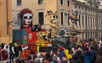 Schio, il Carnevale 2026 sfida la sfortuna: tre sfilate e una raccolta fondi per i carri danneggiati carnevale schio 2025 carro vincitore