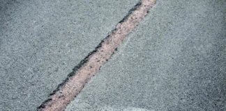 Fibra ottica nel Vicentino, stop ai cantieri selvaggi: entro fine mese un protocollo d’intesa fibra ottica strada vicenza vicentino