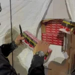 Maxisequestro a Padova: sette tonnellate di sigarette scoperta su camion dalla GdF, arresto l’autista guardia di finanza di padova sequestreo sigarette contreabbando