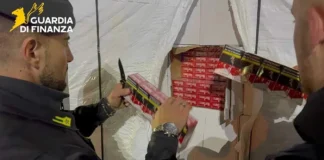Maxisequestro a Padova: sette tonnellate di sigarette scoperta su camion dalla GdF, arresto l’autista guardia di finanza di padova sequestreo sigarette contreabbando