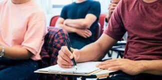 Allarme spritz a colazione, i rischi per gli studenti: “Effetti immediati su cervello”