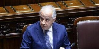 Askatasuna, Piantedosi: “Contro i violenti ci vuole fermo preventivo”