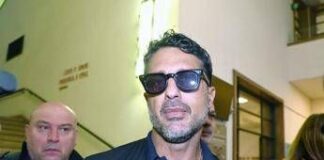 Corona sfida le ordinanze e torna su Instagram: “Trattative non ne facciamo”