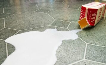 Veneto, crisi del latte: l’assessore regionale Dario Bond incontra Lattebusche, Soligo e Latterie Vicentine e porta le istanze al Masaf Crisi del latte