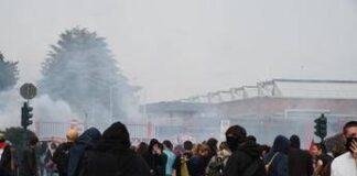Disordini nei cortei pro Pal a Torino, eseguite 18 misure cautelari