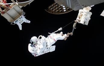 Faremo sesso e figli nello spazio? La scienza si fa domande e cerca risposte