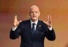 Fifa, l’assist di Infantino a Putin: “L’esclusione della Russia ha creato odio, va rivista”