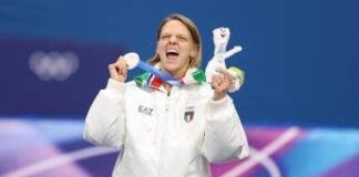 Fontana argento nei 500 metri short track, medaglia per la storia