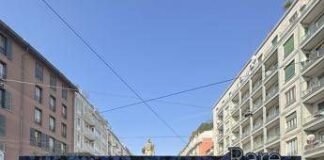 Giornata mondiale malattie rare, un’edicola di fiori per la campagna RareMeansCare