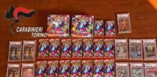 Gli rubano carte pokemon per 20mila euro, le ritrova online: due denunce