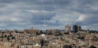 Israele, piovono missili: dichiarato stato d’emergenza. Netanyahu: “Minaccia esistenziale”