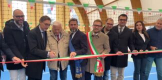 ITIS A. Rossi di Vicenza, inaugurato il nuovo campo polivalente “Rossi Palestra d’Impresa” Itis Rossi, taglio nastro nuova palestra