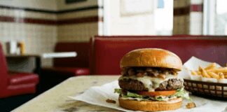 L’IA testerà la gentilezza dello staff nei fast food