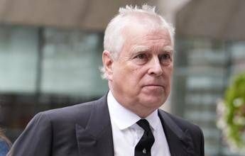 L’ex principe Andrea, nuove accuse: “Fece pagare a contribuenti massaggio e spese viaggio”