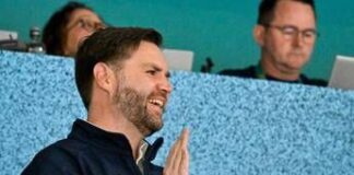 Magia hockey a Milano Cortina, arriva J.D Vance in Tribuna e gli Stati Uniti segnano