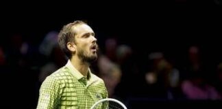 Medvedev, show a Rotterdam contro… le palline
