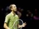Medvedev, show a Rotterdam contro… le palline