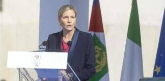 Milano Cortina 2026, La presidente del Cio Kirsty Coventry: “Siamo dove volevamo essere. Ice? Ciò che distrae dalle Olimpiadi è molto triste”