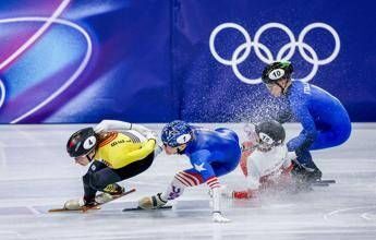 Milano Cortina, incidente durante gara Fontana: Sellier tagliata da lama sul volto. Cos’è successo