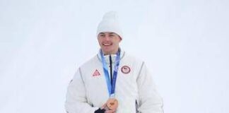 Milano Cortina, la storia di Jake Canter: dieci anni fa ha rischiato di morire, oggi è bronzo alle Olimpiadi