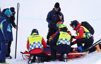 Milano Cortina, paura per Liu Jiayu: la snowboarder cade male e viene portata via in barella