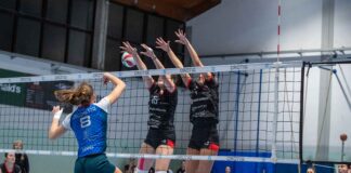 Volksbank Vicenza Volley, cuore e carattere: vittoria al tie break contro Peschiera Muro Volksbank Vicenza Volley a Ponti sul Mincio (Foto Roberto Muliere)