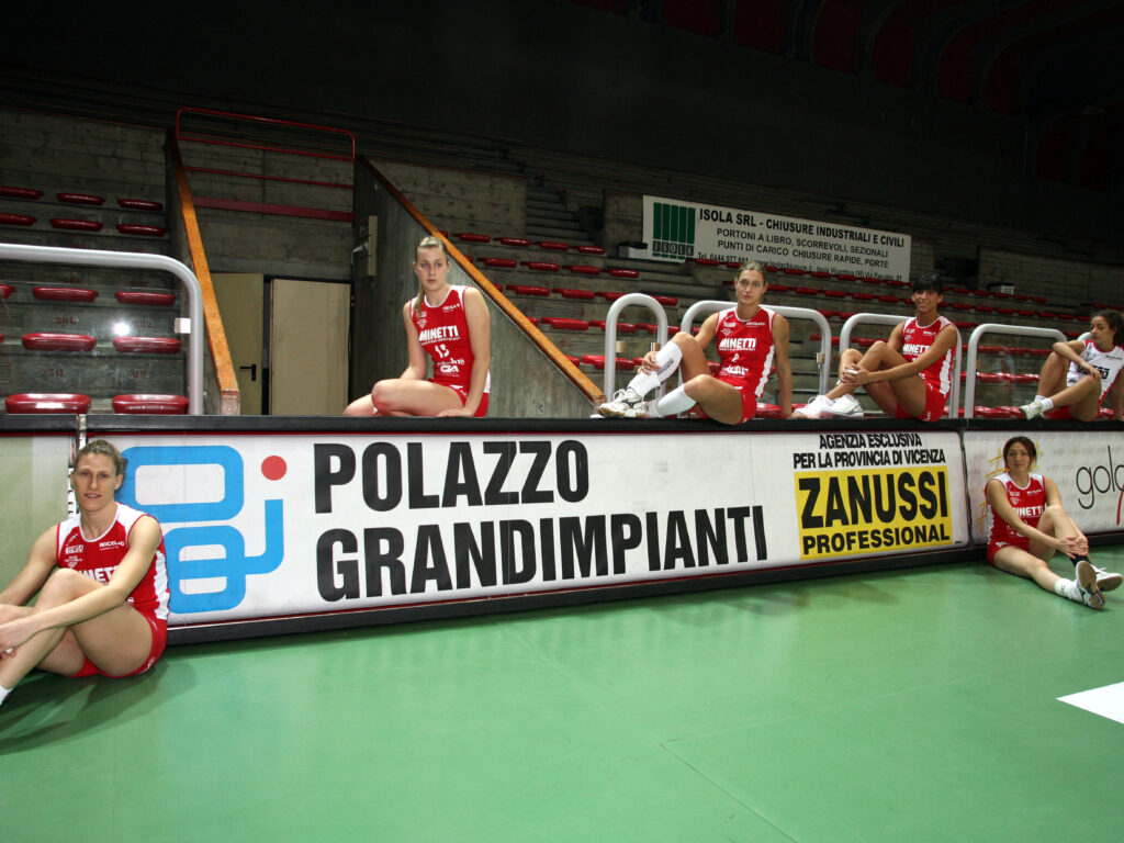 Polazzo, sponsor delle squadre del club di volley della città di Vicenza