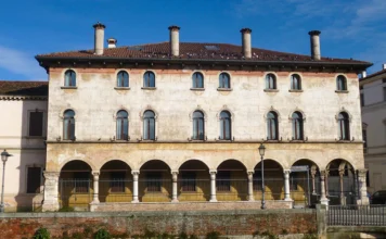 Palazzo Magrè Angaran di Vicenza acquistato da Accademia Olimpica e società di costruzioni Palazzo Magrè Angaran Vicenza