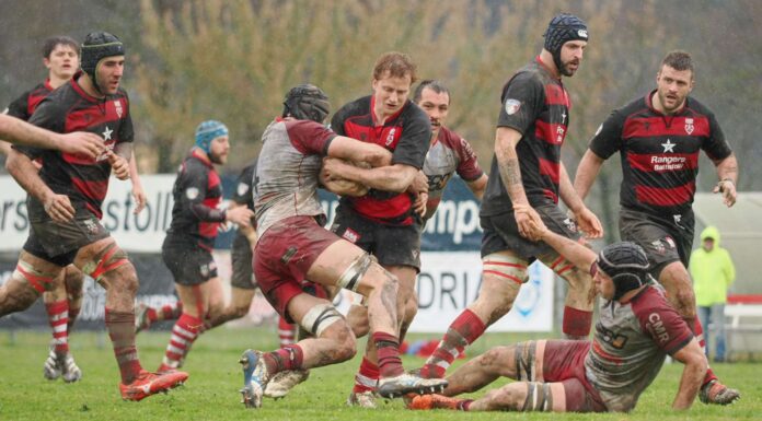 Rangers Rugby Vicenza a secco con la capolista Valorugby Emilia: 7-33 alla Rugby Arena Rangers Rugby Vicenza, un'azione col Valorugby Emilia