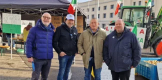 Agricoltori in rivolta a Verona, Szumski: “Norme sui nitrati peggio dell’Europa” Riccardo Szumski agricoltori veneti