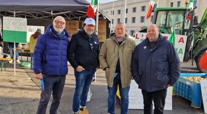 Agricoltori in rivolta a Verona, Szumski: “Norme sui nitrati peggio dell’Europa” Riccardo Szumski agricoltori veneti