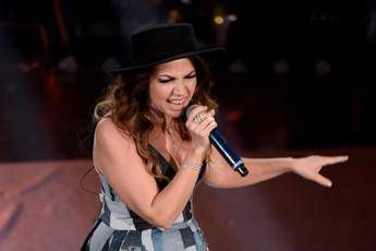 Sanremo 2026, Cristina D’Avena chi è: la cover con le Bambole di Pezza