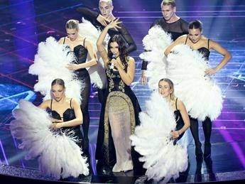 Sanremo 2026, Elettra Lamborghini chi è: in gara con il brano ‘Voilà’