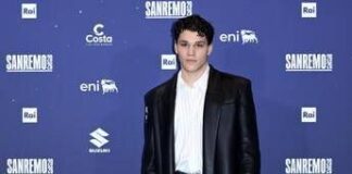 Sanremo 2026, Nicolò Filippucci con ‘Laguna’: chi è l’artista delle Nuove Proposte
