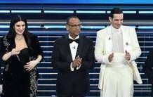 Sanremo 2026, ascolti in calo anche per seconda serata: 9 milioni di spettatori e il 59,5% di share