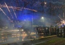 Scontri Askatasuna, tre persone arrestate: una ha aggredito il poliziotto