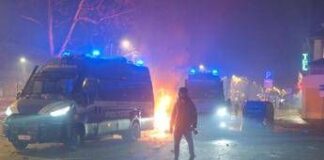 Scontri Torino, la bozza di risoluzione del centrodestra: “Attacco a Stato, più tutele per agenti”