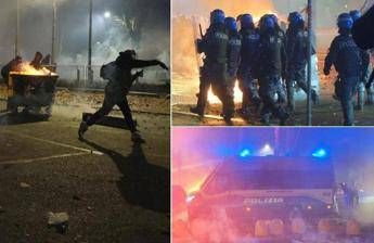 Scontri a corteo per Askatasuna, un arrestato: “Inorridito da aggressione a poliziotto”