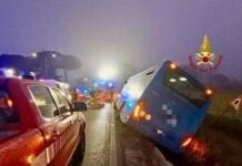 Scontro tra auto, tir e bus nell’Aretino: 5 feriti sulla Sp 327