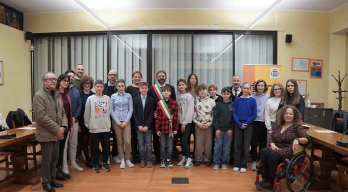 Sovizzo, insediato il Consiglio Comunale delle Ragazze e dei Ragazzi Sovizzo insediato il Consiglio Comunale delle Ragazze e dei Ragazzi