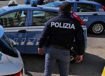 Torino, uomo trovato in strada senza vita: non si esclude ipotesi suicidio