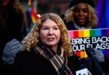 Trump rimuove la bandiera arcobaleno del Pride dal monumento per i diritti Lgbt di Stonewall