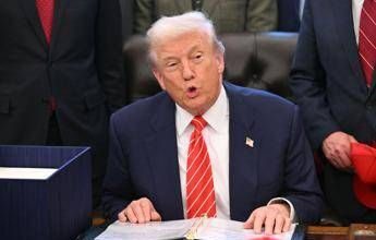 Ucraina, Trump: “Putin ha rispettato la tregua”. La ‘bugia’ del presidente Usa