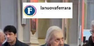 Vittorio Sgarbi riappare in pubblico, il critico d’arte a un evento a Ferrara