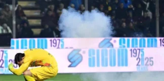 Petardo colpisce Audero, identificato tifoso: ha perso tre dita ed è stato picchiato, sarà arrestato petardo audero